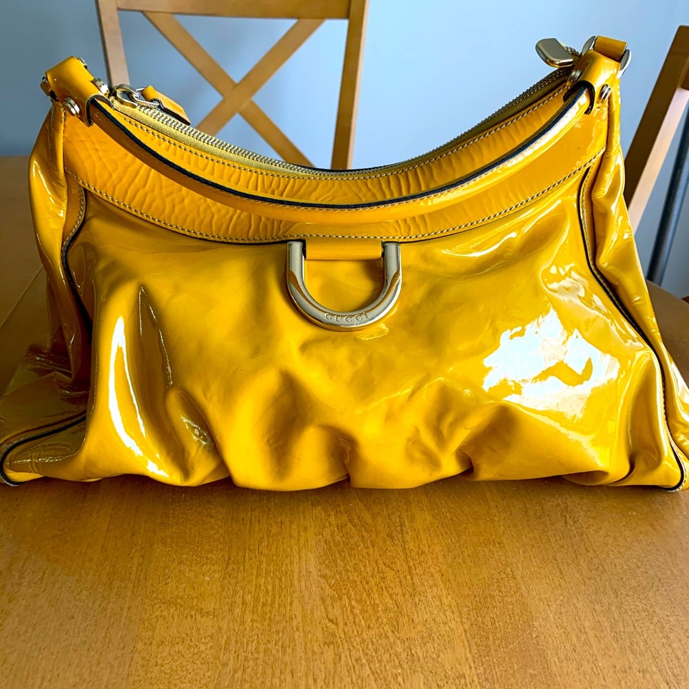 HOT 🥵 Vintage GUCCI Yellow 💛 Patent Leather Hobo Silver Hardware Bag Purse!!